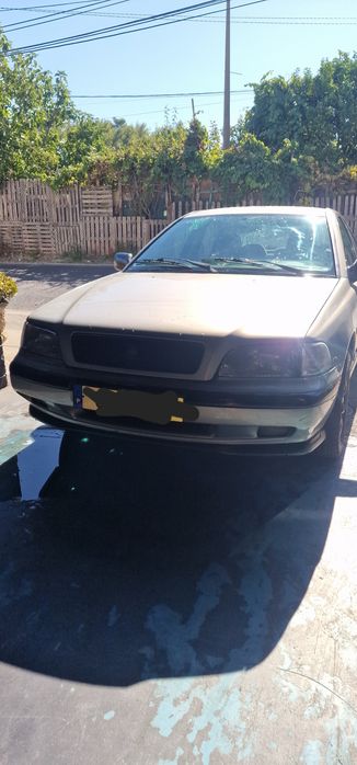 Vende se Volvo S40
