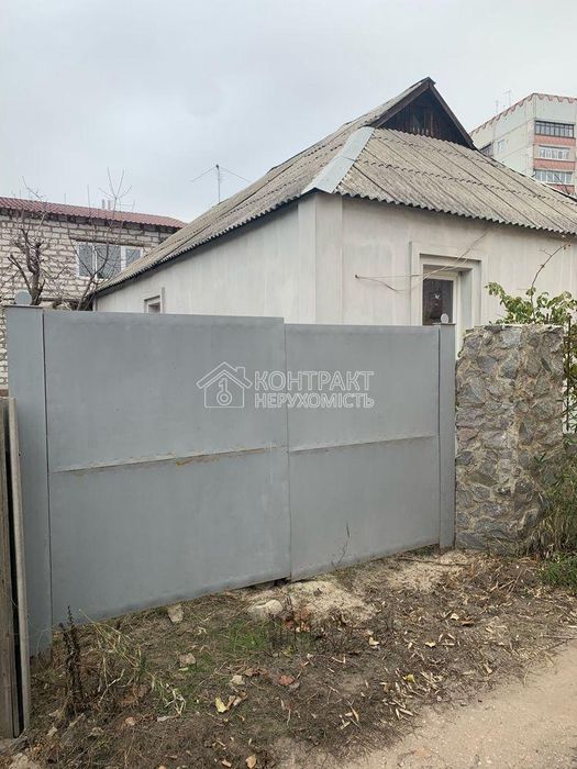Продам два будинка на одній дільниці