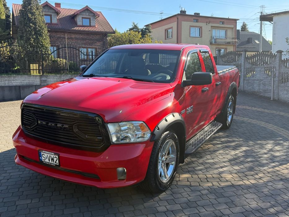 RAM 1500 DODGE RAM 1500 HEMI 5.7l v8 2017 4x4 401KM Nowe opony wielosezonowe