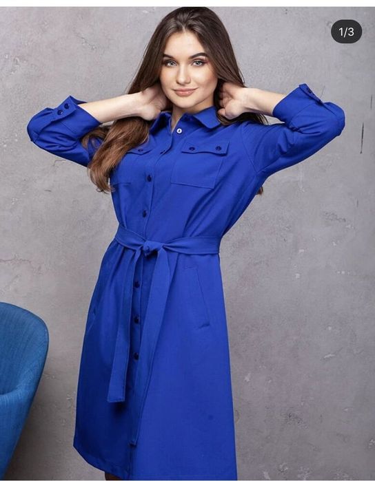 Плаття синього кольору електрик сукня на гудзиках