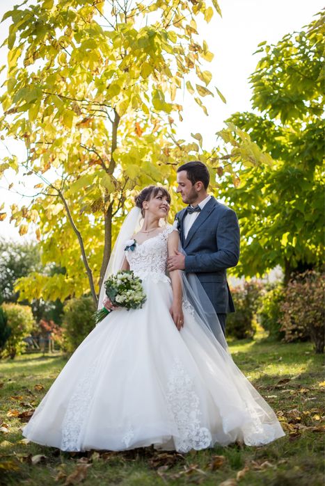 Весільне плаття.