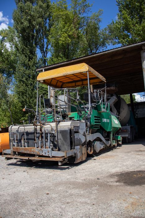 Продам асфальтоукладчик Vogele 1800