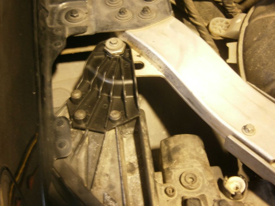 крепление фар ремкомплект фары mercedes w213 A2138202200 A2138202300