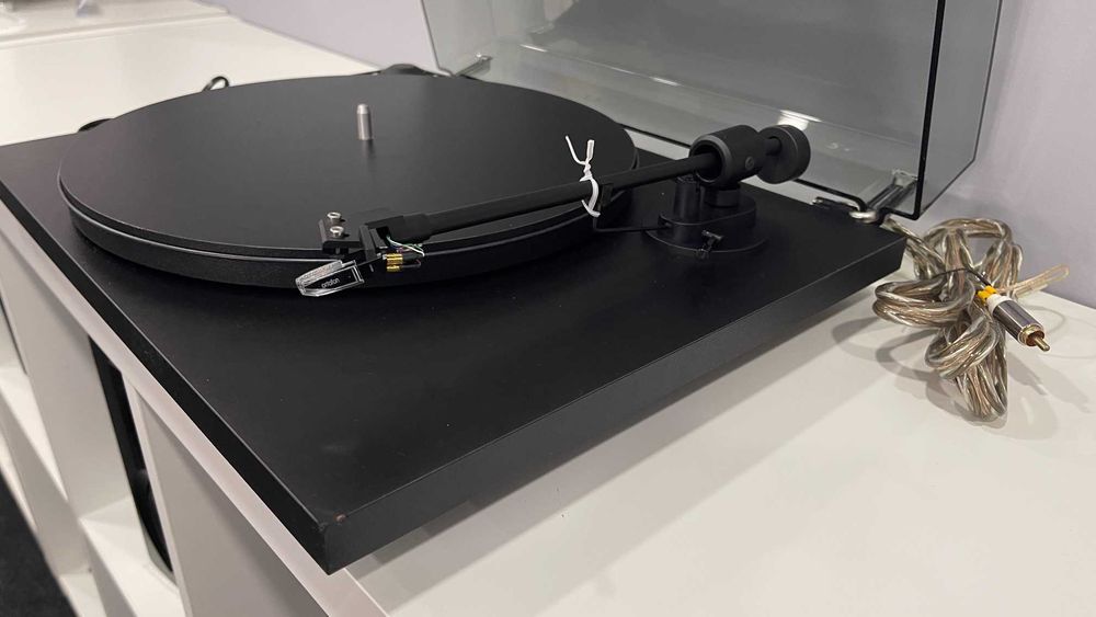Gira-Discos manual Pro-ject Primary E