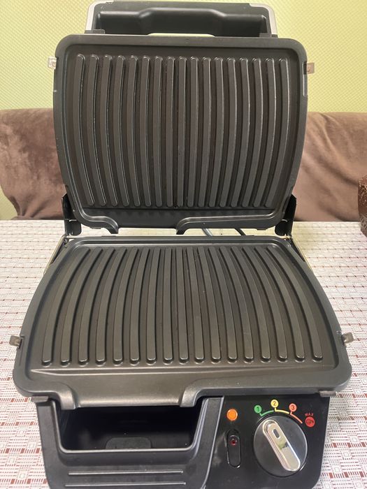 Продам гриль Tefal GC451B2 б/в