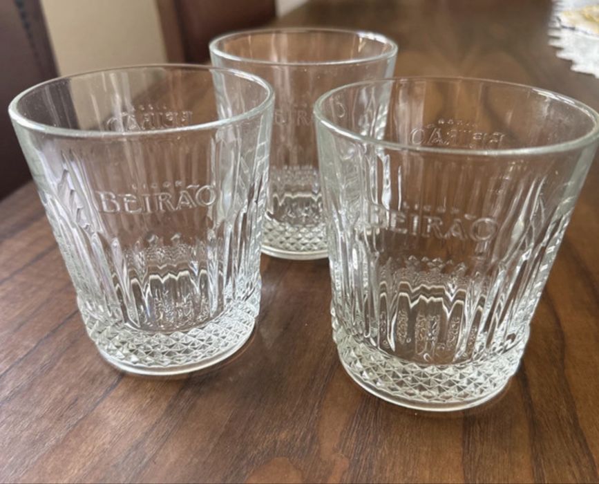 (Novo) Conjunto de 3 Copos de Licor Beirão Vintage