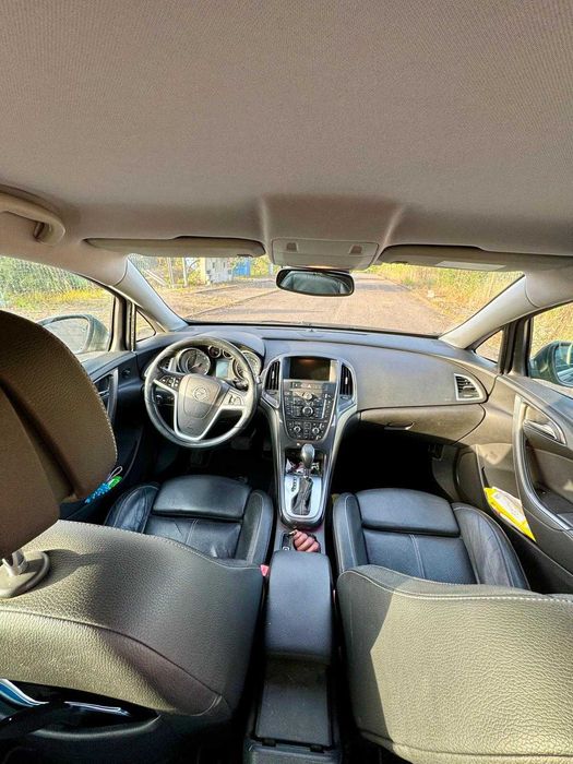 Opel Astra J 2.0 CDti Caixa Automática
