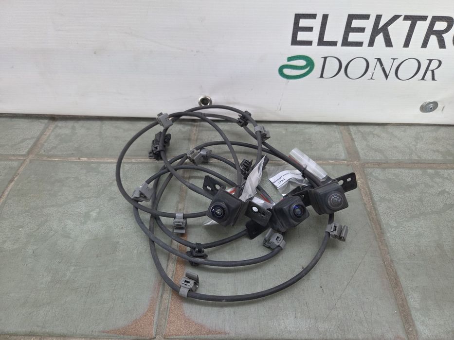 Передня задня центральна камера Nissan Leaf Ніссан Ліф 18-25 р.в.