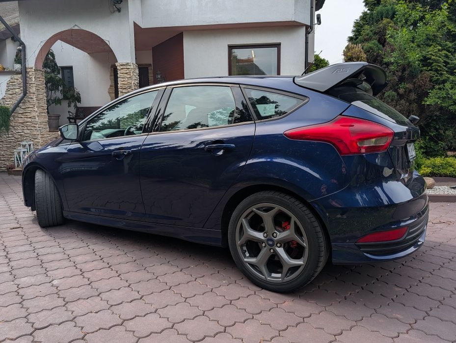 Ford Focus ST lifting lift 2.0 250 km.