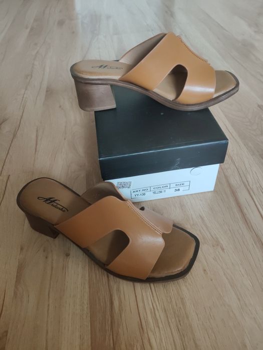 Buty-  nowe klapki rozm.38