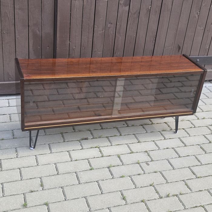 Komoda prl/ szafka na metalowych nozkach prl / nadstawka prl