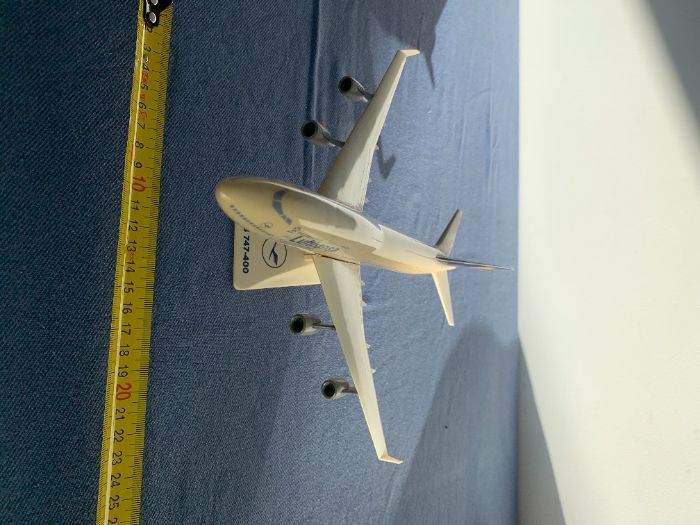 Lufthansa B747/400 D-ABVC 28cm avião