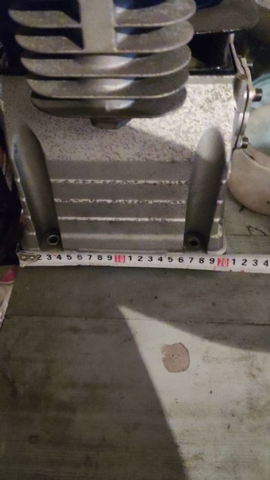 Cabeça compressor rubete  100lts só tenho a segunda da imagem