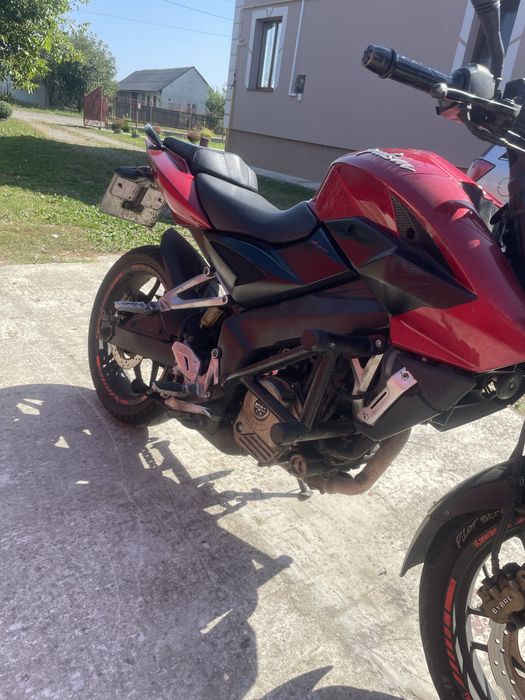 Мотоцикл Bajaj pulsar ns200