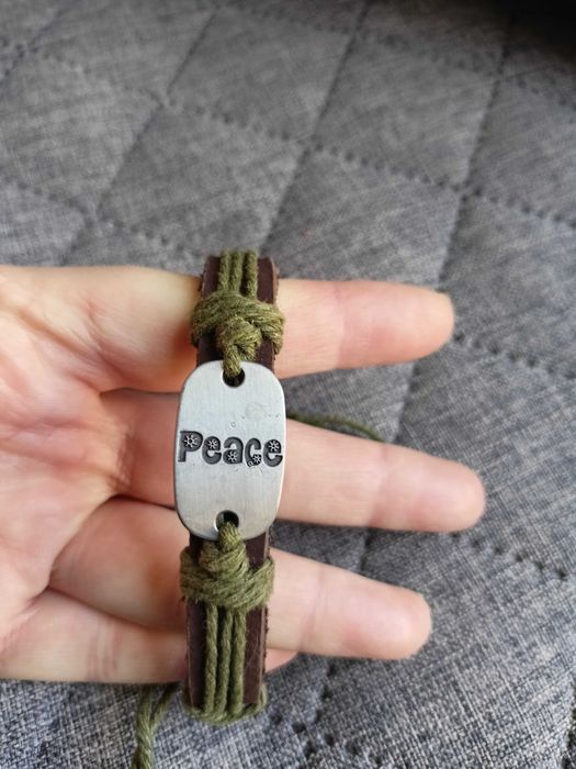Zaciągana bransoletka z rzemienia peace