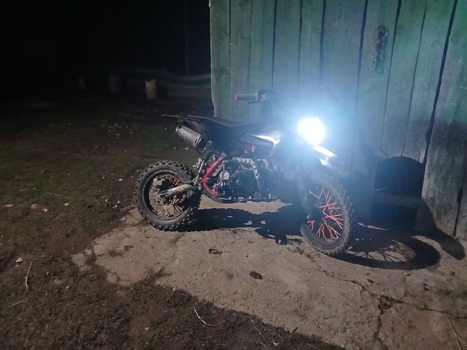 Мотоцикл б.у ґ.леон 125 пробіг 3500 кілометрів