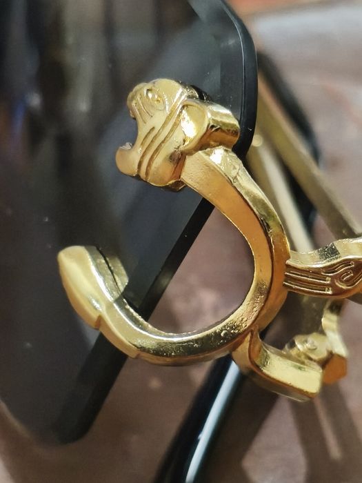 Okulary przeciwsłoneczne.