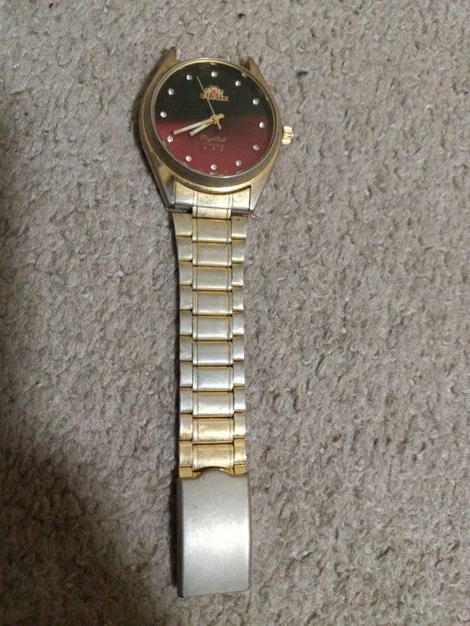 Наручний годинник