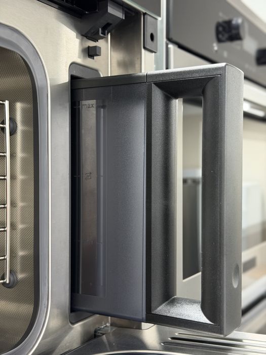 Парова шафа Miele DGM 7440 Пароварка Мілле