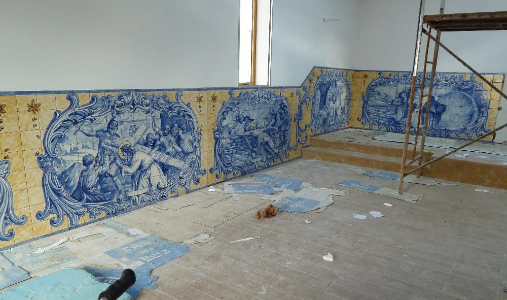Paineis em azulejo pintado à mão para Capelas e Igrejas