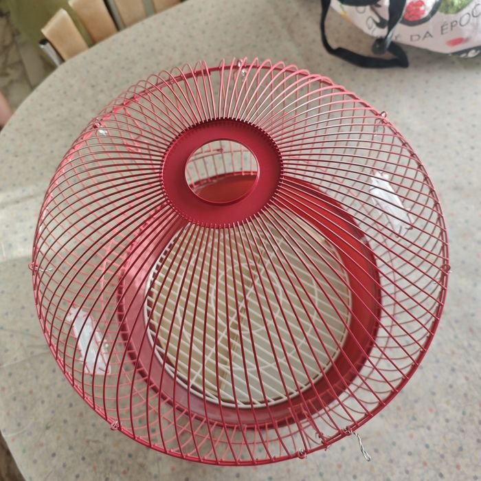 Gaiola de pássaro redonda