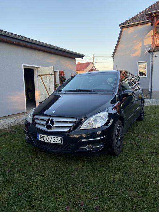 Mercedes benz B200