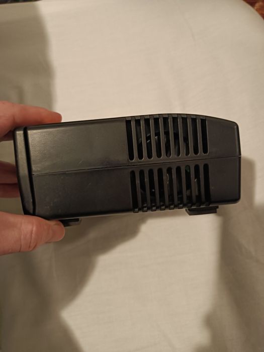 Kompresor samochodowy. Zestaw naprawczy opon. Made Japan. Nowy. GRATIS