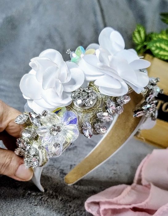 Opaska,wianek,ozdoba na głowę, glamour, ślub, bal