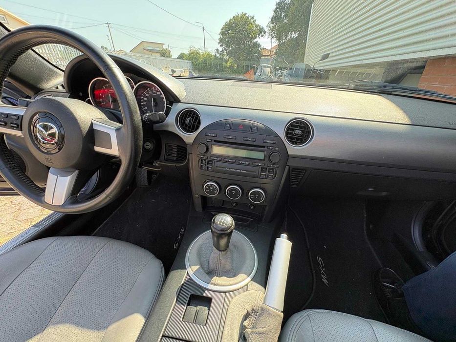 Mazda MX 5 de 2008 Cabrio com Hard Top de abertura automática