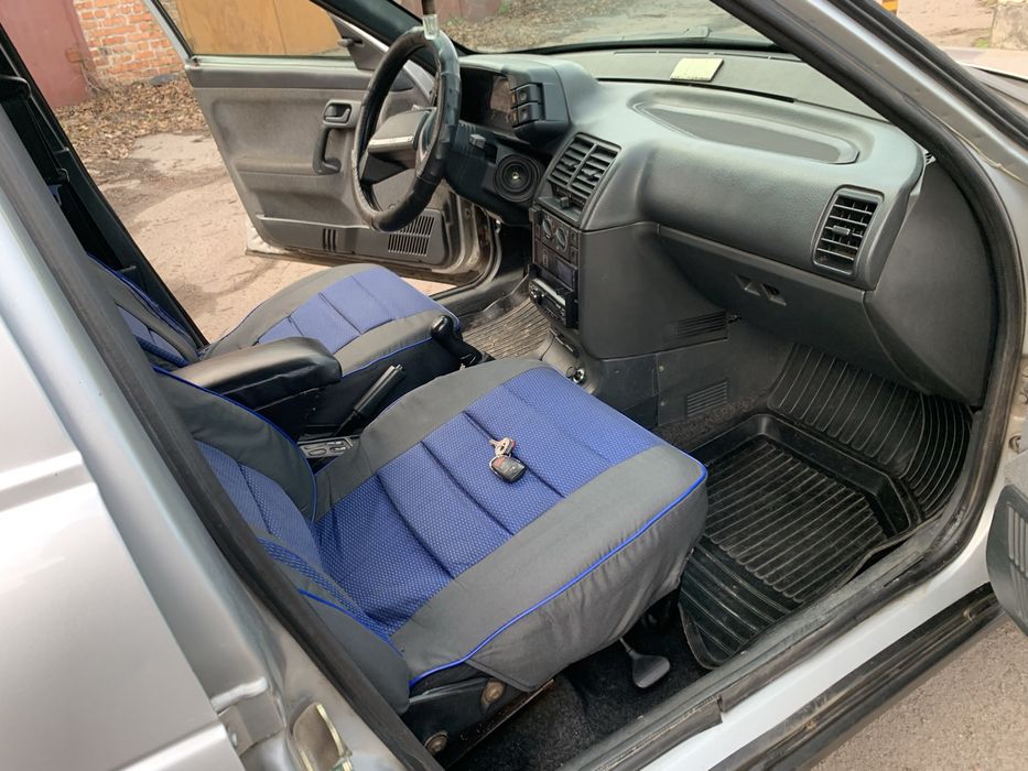 Продам ваз 2111 уневерсал газ бензин  зарегистрирован