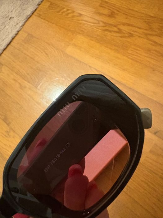 Oculos de Sol MIU MIU