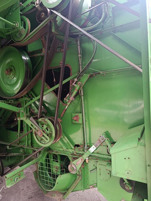 Комбайн John Deere 1042