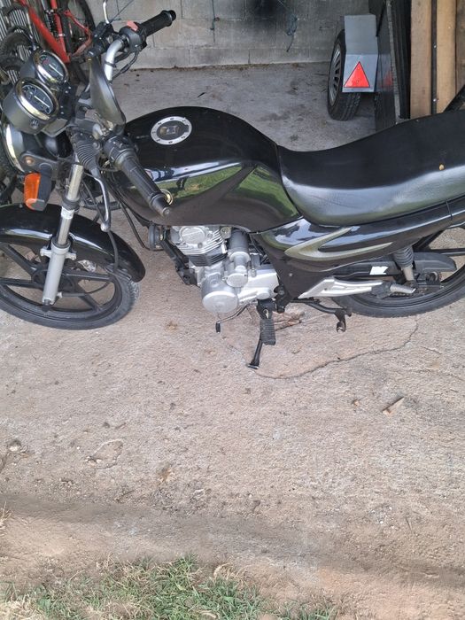 Moto 125cv em bom estado