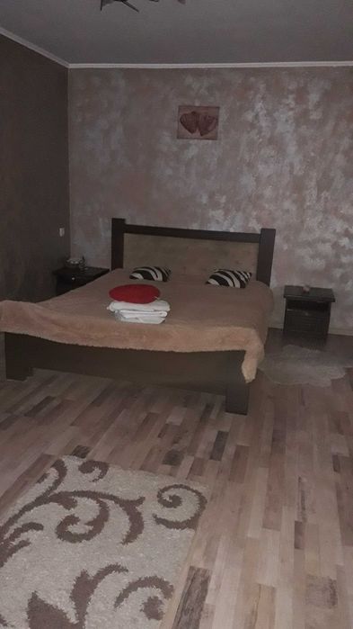 Сдаю в аренду посуточно свою квартиру в центре есть еще др варианты