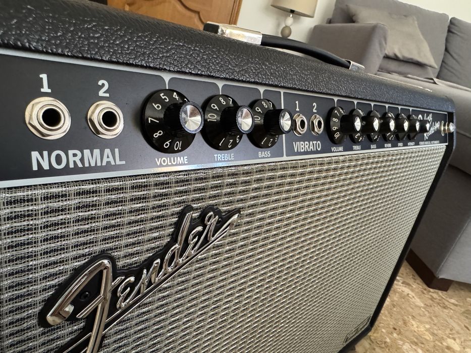 Fender Deluxe Reverb Tone Master