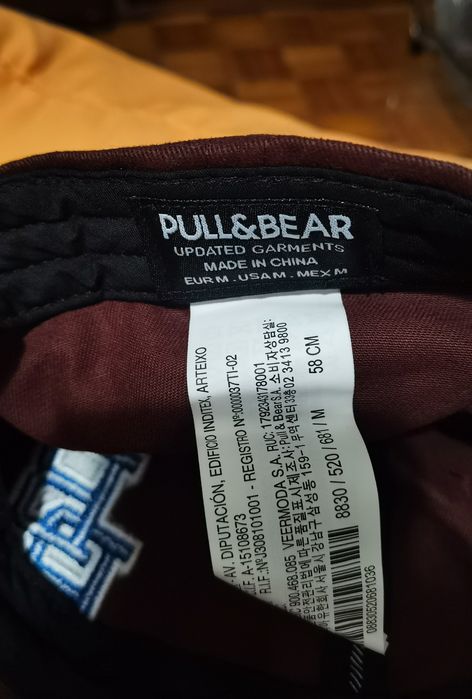 Boné Pull and Bear