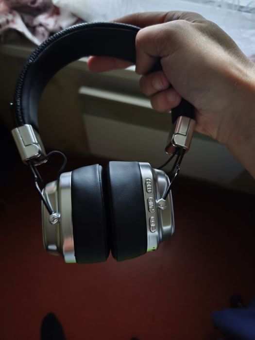 Навушники нові дуже гучні з басом