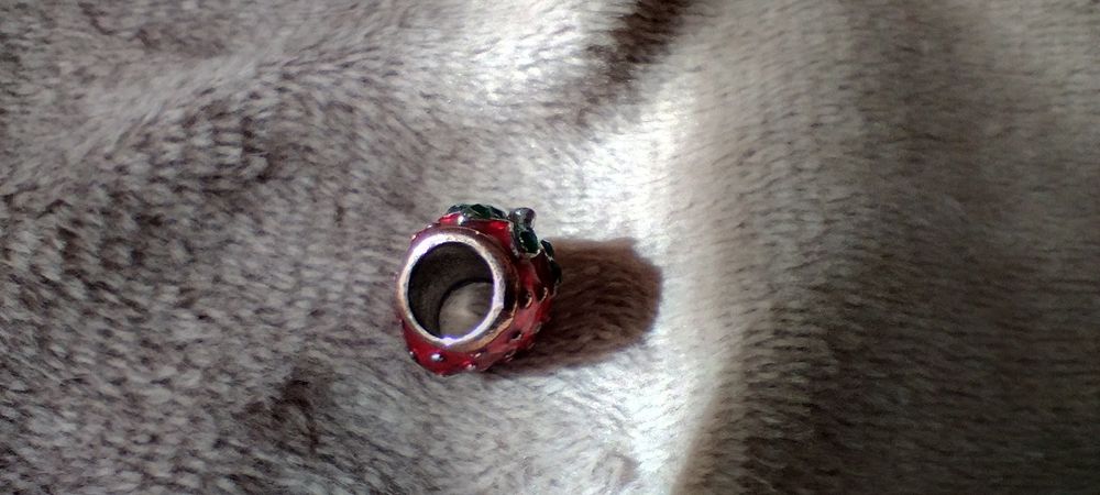Charms truskawka