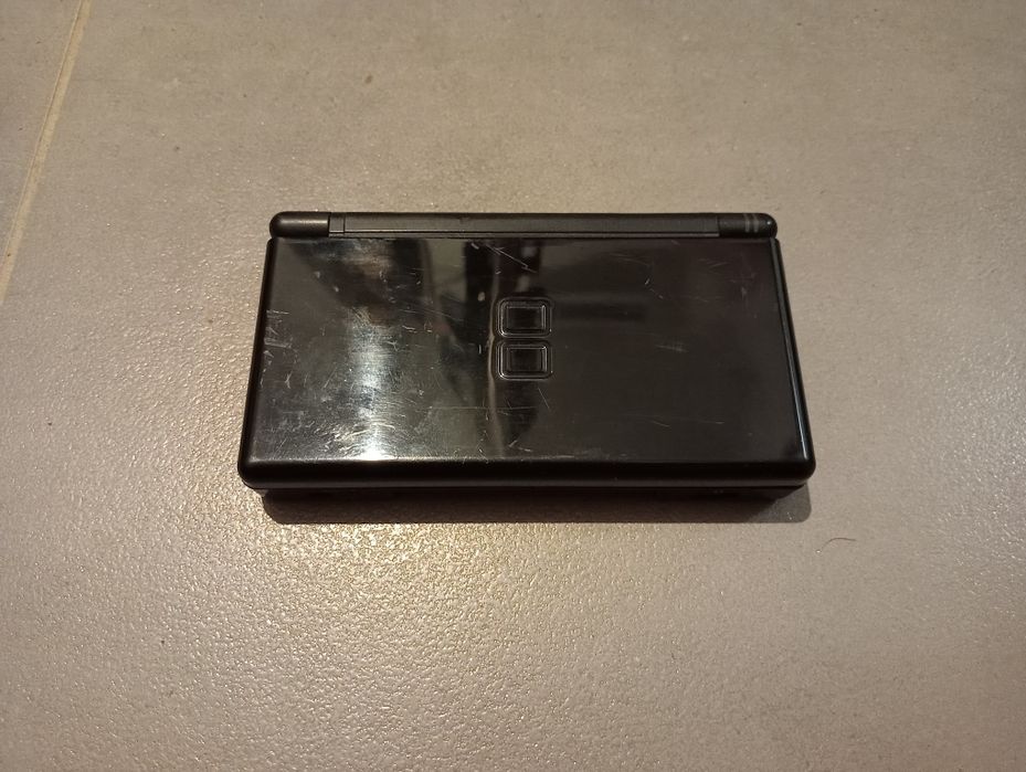 Nintendo DS Lite (2)
