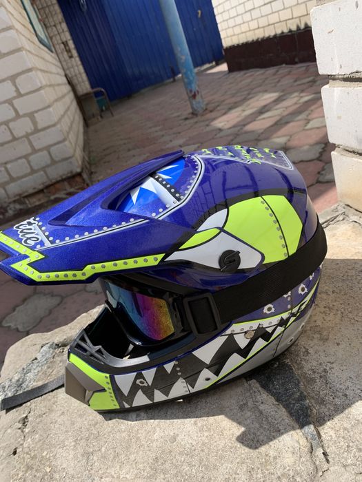 Мото шлем профессиональный