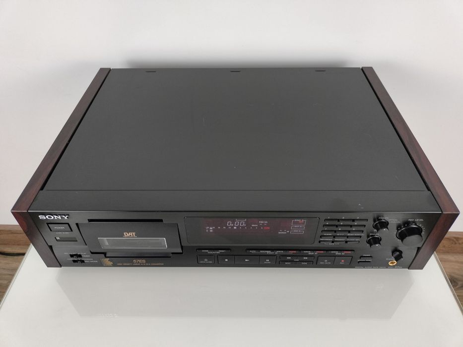 Sony  Dat DTC 57Es . Sprzedam