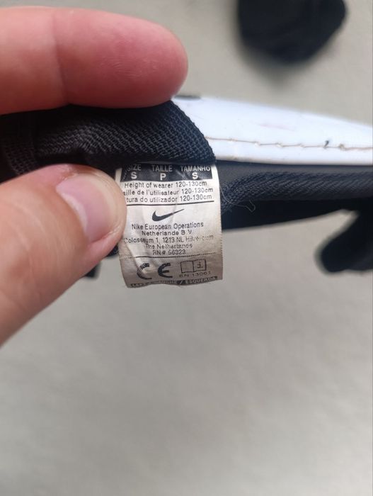 Футбольні щитки Nike дитячі