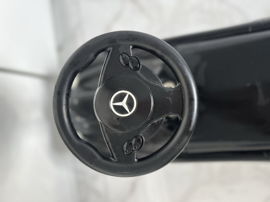 Jezdzik mercedes dla dzieci
