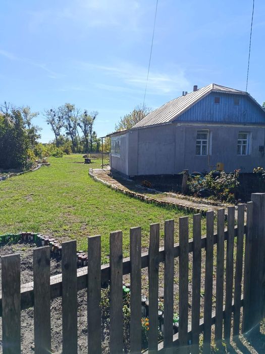 Продається житловий будинок