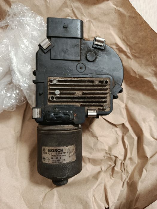 моторчик двірників VW Touareg 2.5 дизель 2005 року