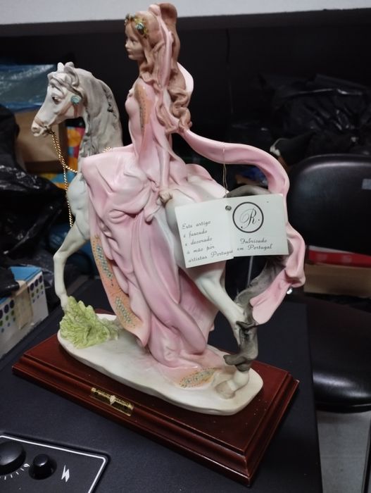 Peça de marfinite original com etiqueta