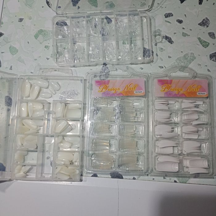 Tipsy do przedłużania paznokci