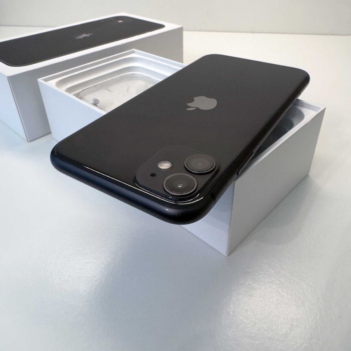 Apple iPhone 11・128GB・Preto (Factura e Garantia)