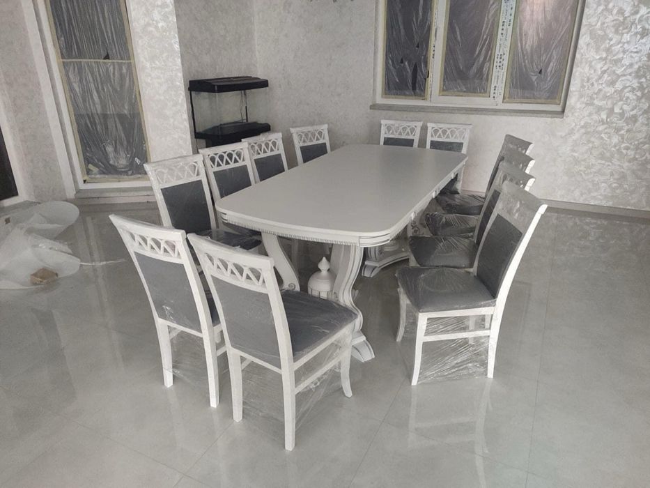 Кухонні набори, Столи та стільці.