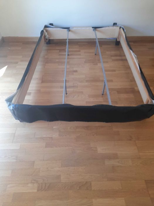 Camas Com Estrados.64738562974339121